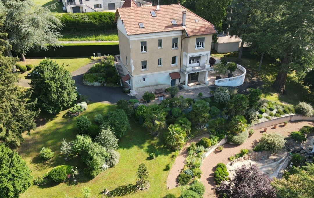 Annonces AMPLEPUIS : Maison / Villa | GRANDRIS (69870) | 315 m2 | 750 000 &euro; 