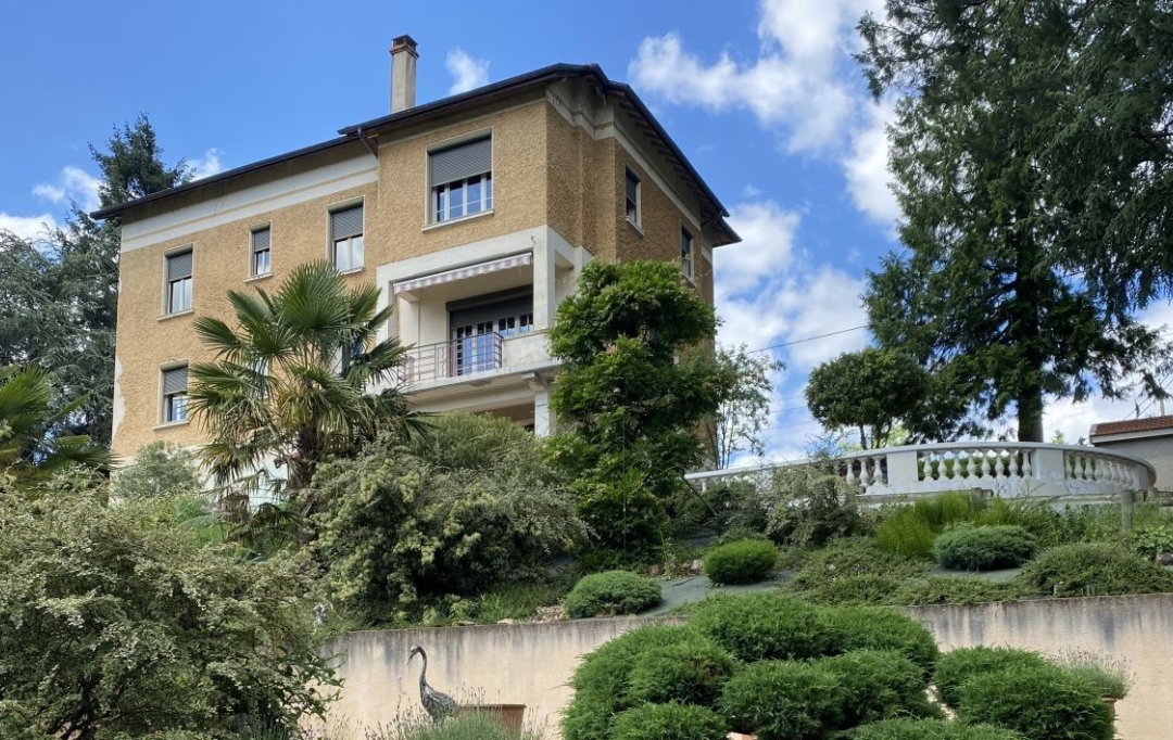 Annonces AMPLEPUIS : Maison / Villa | GRANDRIS (69870) | 315 m2 | 750 000 &euro; 