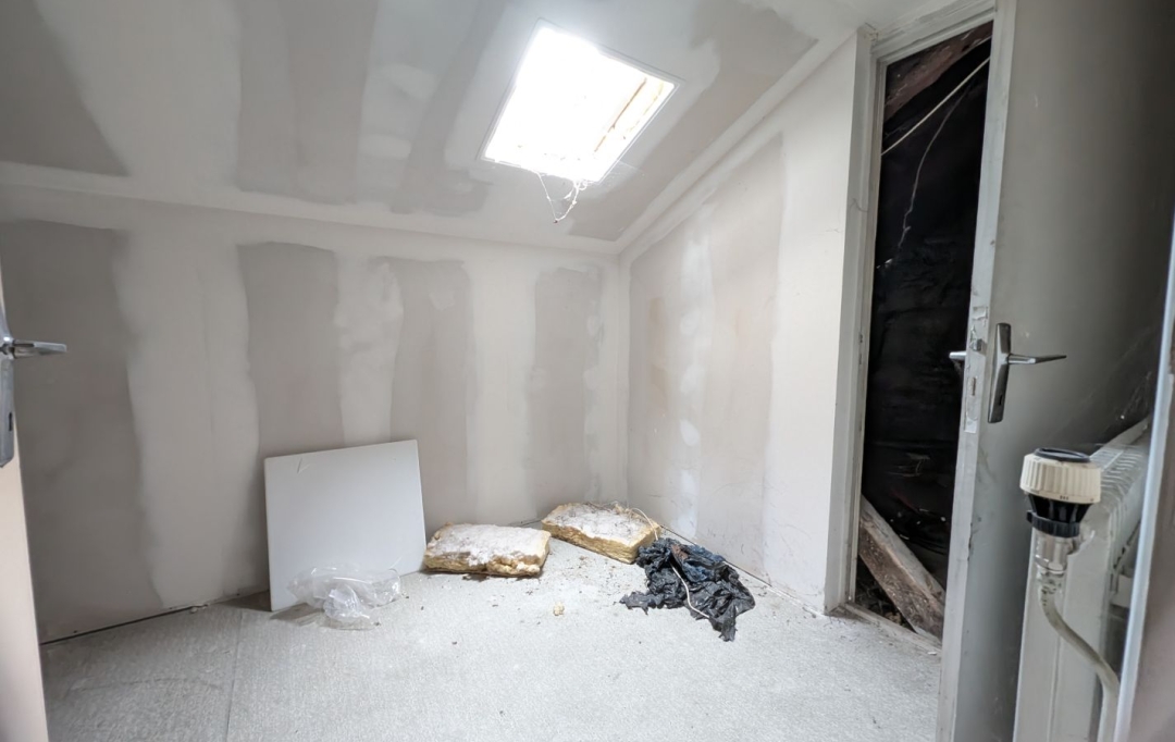 Annonces AMPLEPUIS : Immeuble | REGNY (42630) | 290 m2 | 45 000 &euro; 